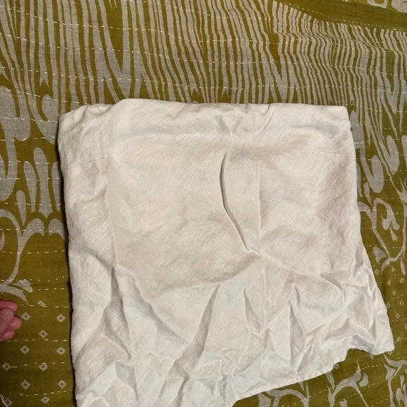 Quince 100% European linen strapless top.
Size medium - Picture 1 of 8